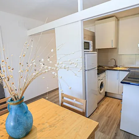 Set Pins - Only Families Apartment